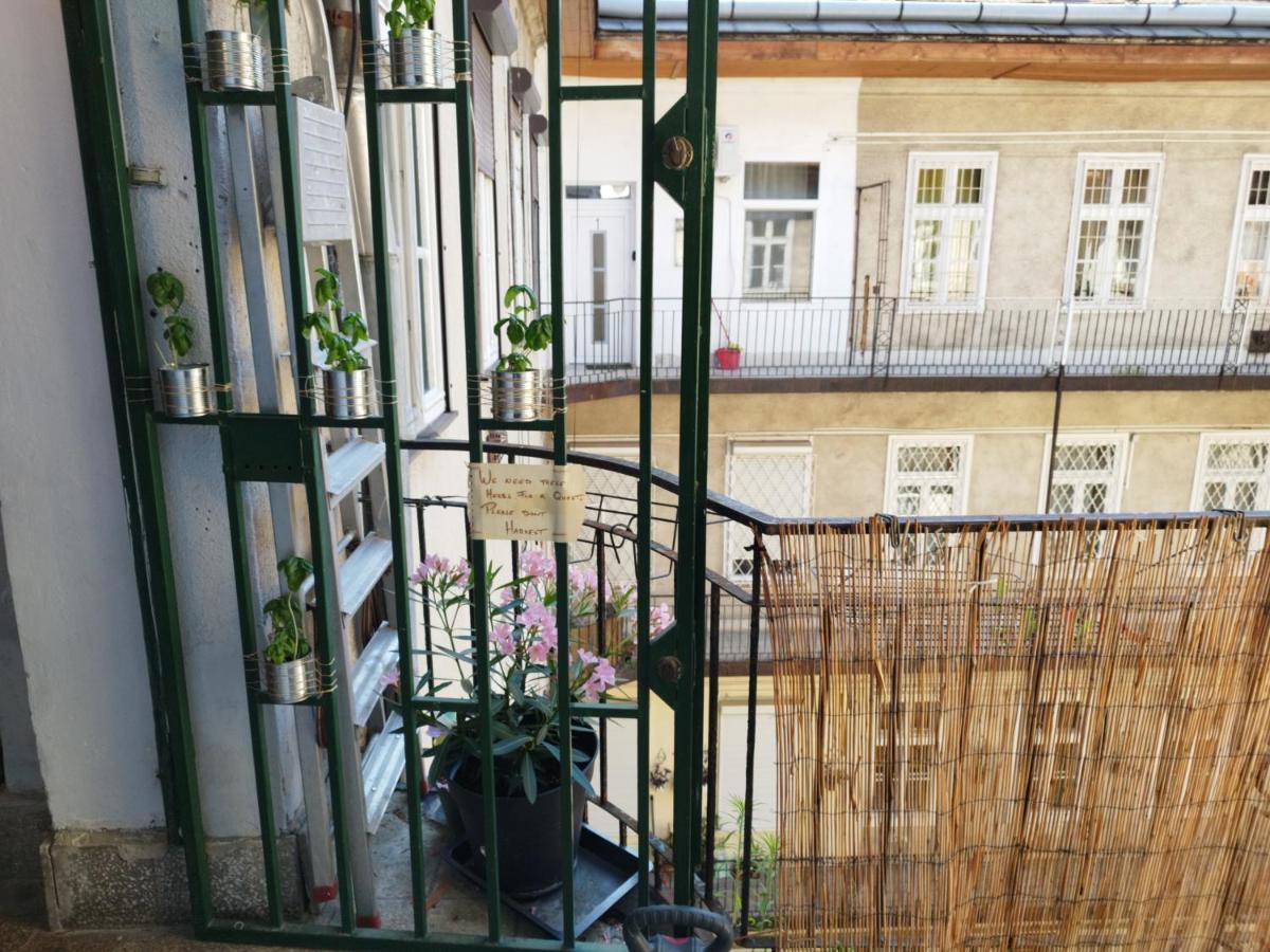 My Little Paradise Budapest Exterior photo
